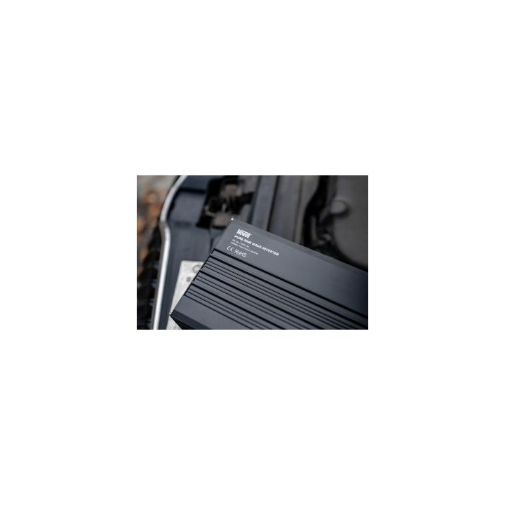 Przetwornica napięcia Newell z czystą sinusoidą - 12 V / 230 V, 2000 W