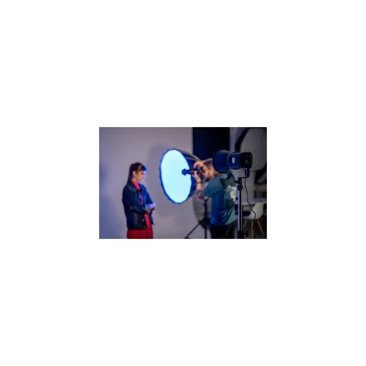 Lampa LED Newell RGB Pravaha Max 135